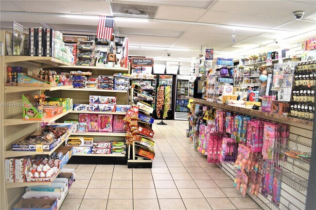 Building Photo - 11060 SW 196th St