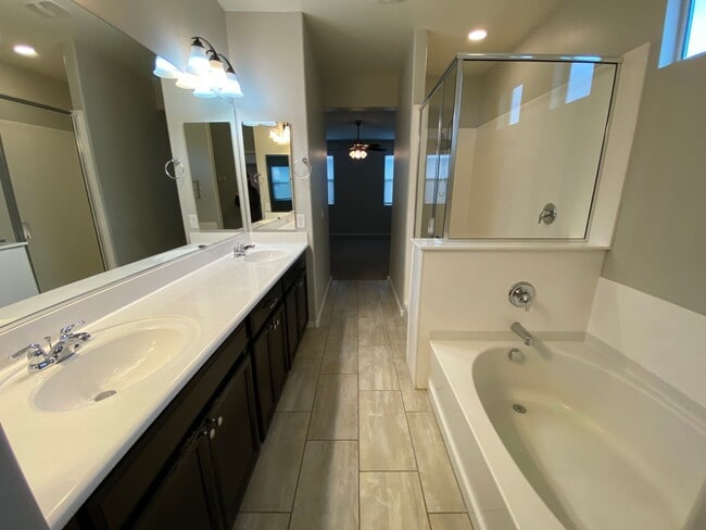 Building Photo - Fincher Fields Home: