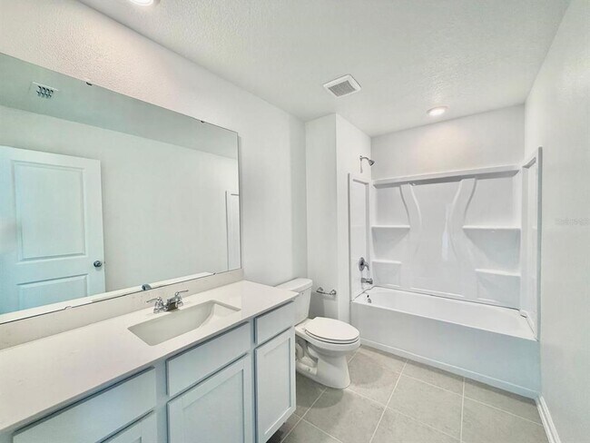 Building Photo - 2134 Chris Dr