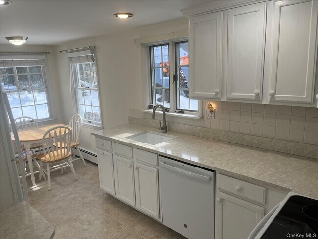 Building Photo - 17 Washington Ave