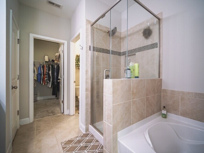Building Photo - 4190 La Crema Dr