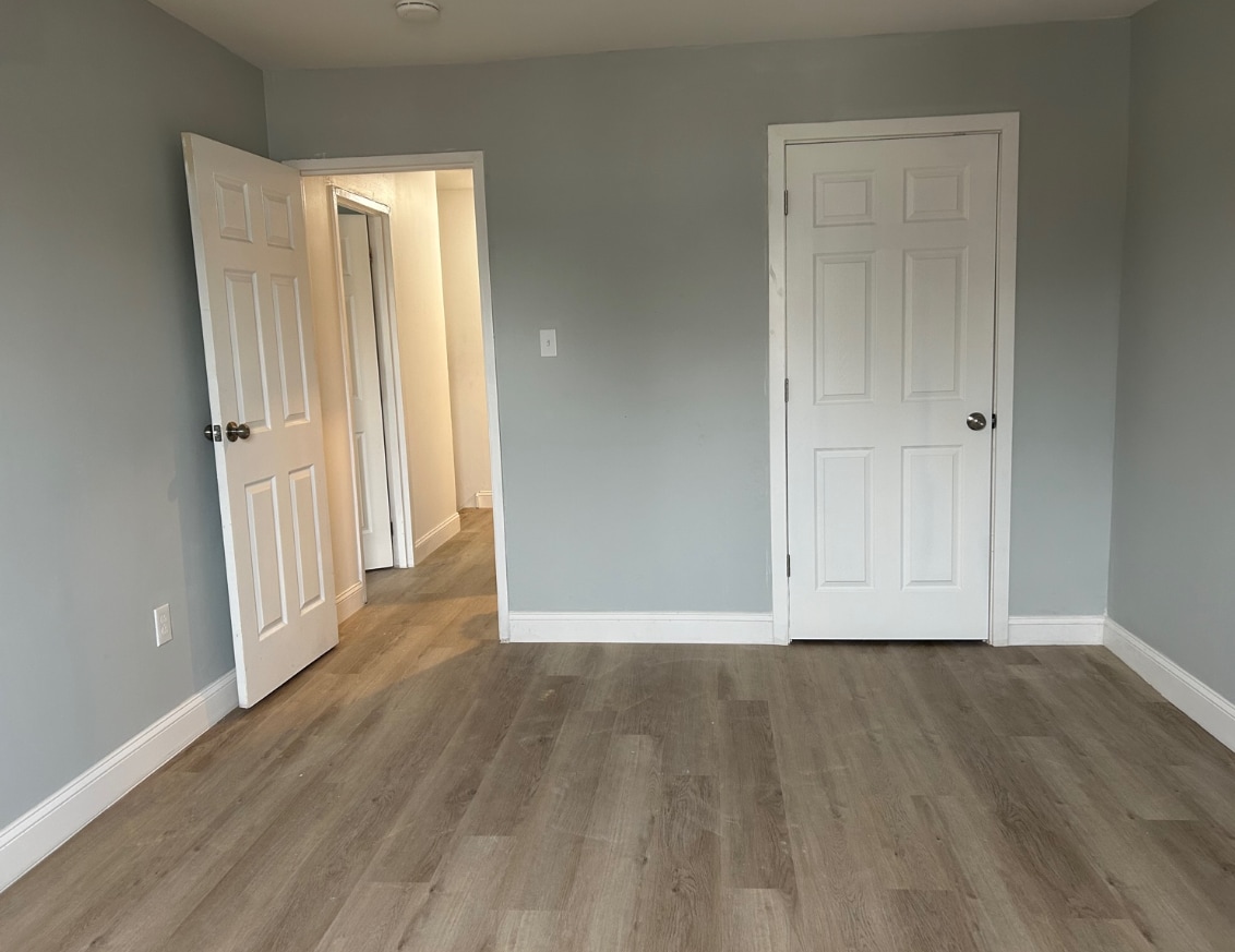 Building Photo - 14 Sawmill Run