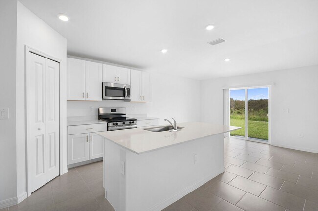 Building Photo - Brand New construction 4 bedrooms 2 bathrooms in North Fort Myers