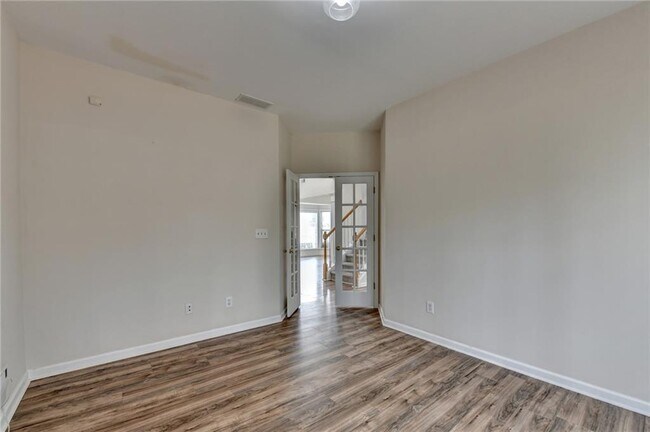 Building Photo - 100 Hawnley Trace