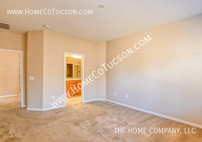 Building Photo - 1096 W Versilia Dr