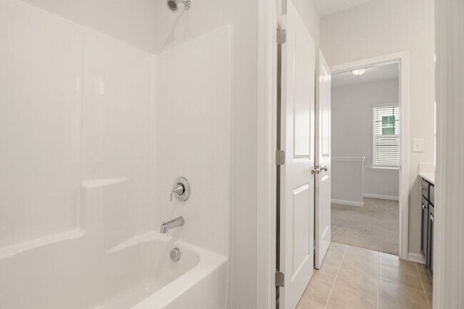 Building Photo - Pending Application: 3 Bed 2.5 Bath End Unit at Winsford At the Park!