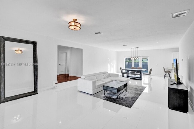 Building Photo - 1102 Meadow Lark Ave