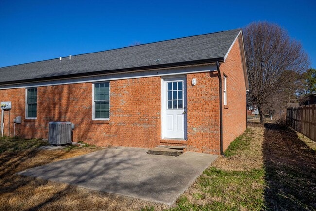 Building Photo - 707 Bagwell Ct