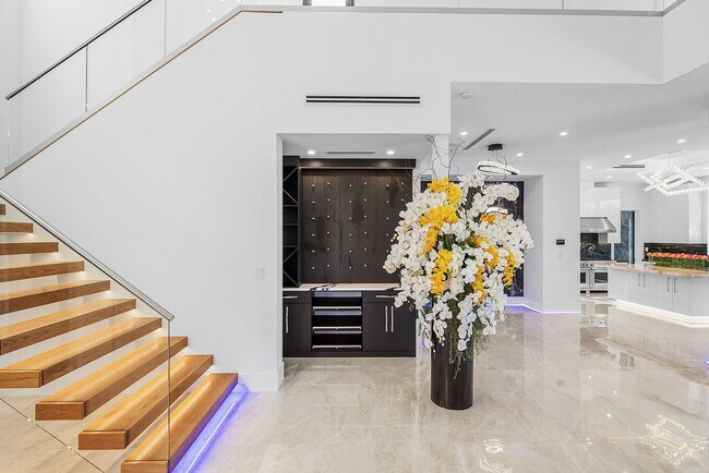 Building Photo - 2650 NE 48th Ct