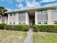 Building Photo - 3/2 Condo in Sky Lake near the Florida Mall