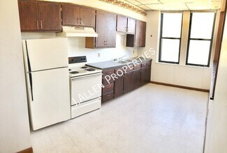 Building Photo - 313 N 12th St