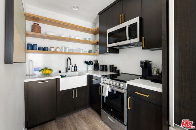 Building Photo - 20638 Pacific Coast Hwy