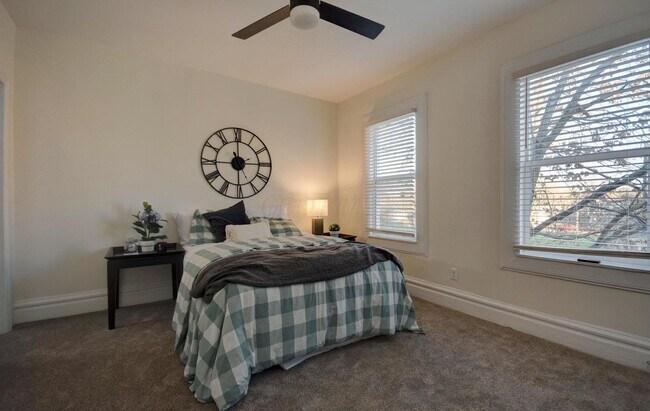 Building Photo - 220 N Monroe Ave