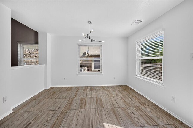 Building Photo - 2802 Turtle River Dr