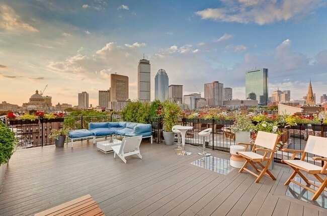 Building Photo - 550 Columbus Ave