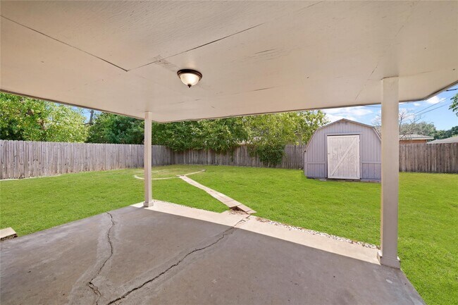 Building Photo - 2835 Dragonwick Dr