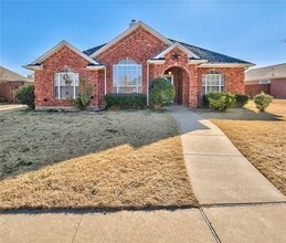 Building Photo - 4424 Maple Shade Ave