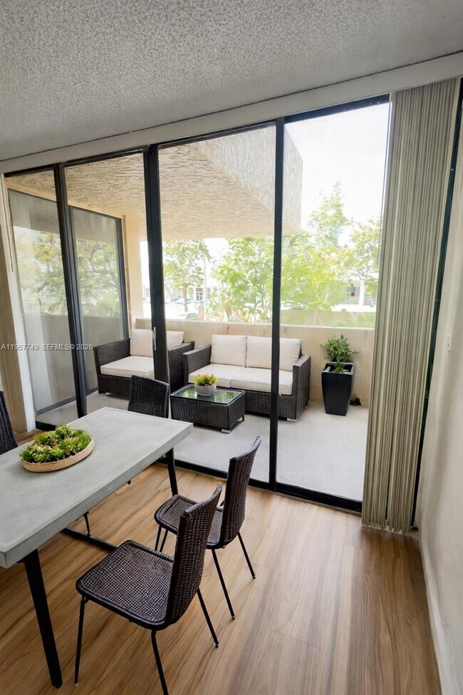 Building Photo - 10400 SW 108th Ave