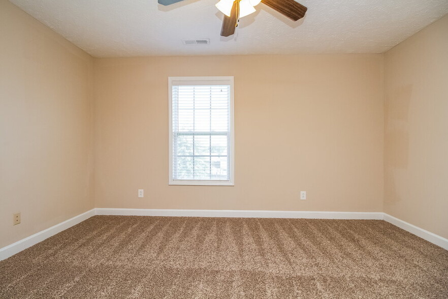 Building Photo - 114 Nick Price Dr