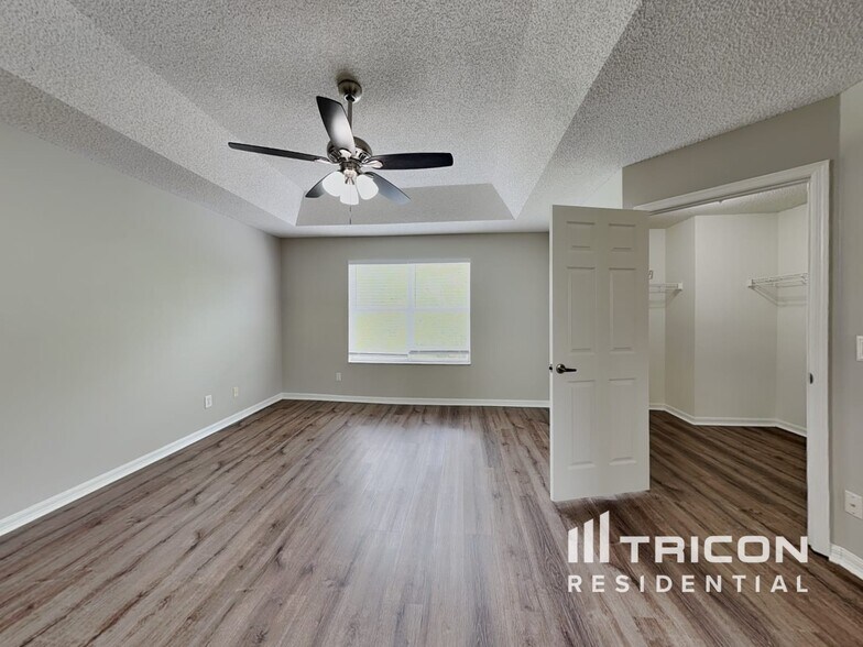 Building Photo - 2802 River Ridge Dr