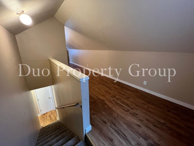 Building Photo - 13th &amp; Chambers