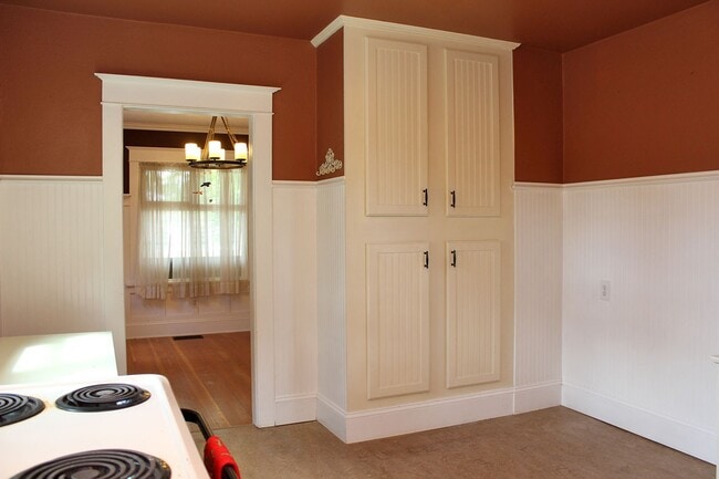 Building Photo - 5002 SE 97th Ave