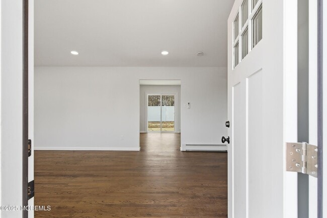 Building Photo - 501 Adolphus St