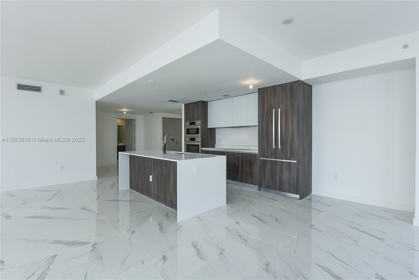 Building Photo - 488 NE 18th St