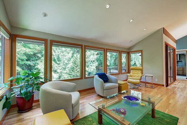 Building Photo - 4bd/3ba Sammamish House