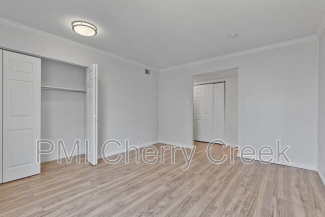 Building Photo - 3424 S Locust St