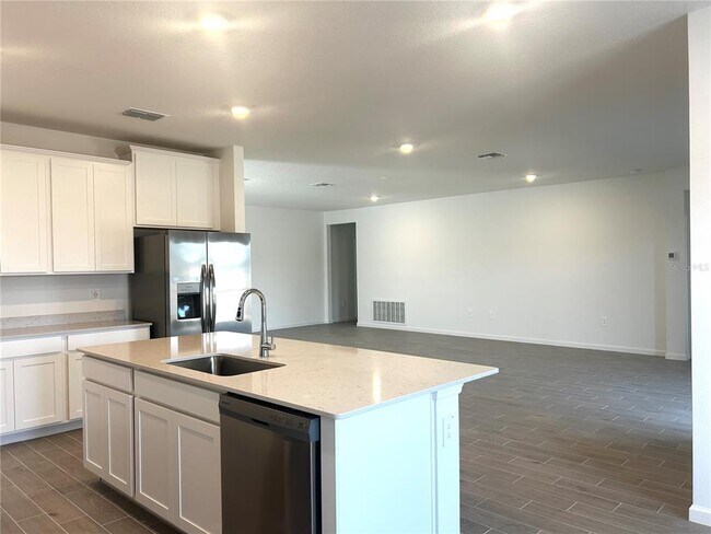 Building Photo - 6637 SW 89th Loop