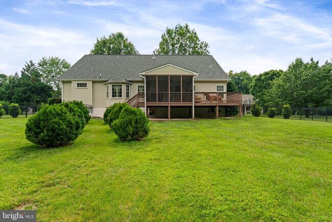 Building Photo - 61 Kirby Ln