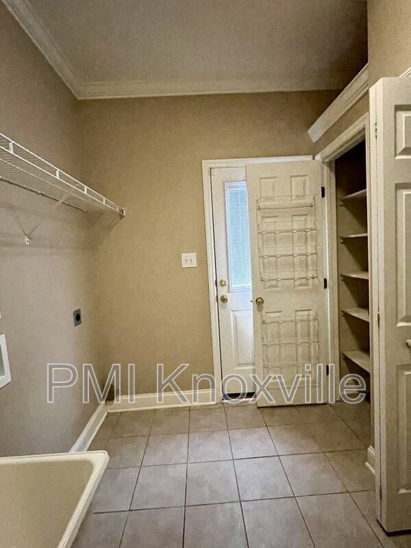 Building Photo - 4601 Ivy Rose Dr