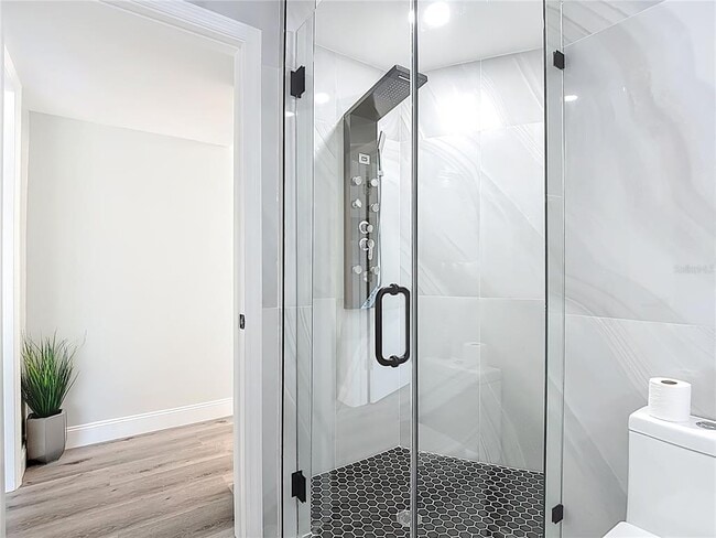 Building Photo - 620 N Barfield Dr