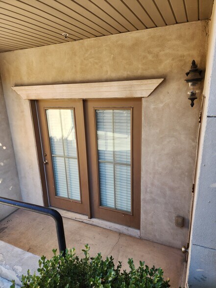 Building Photo - 1030 N 995 W