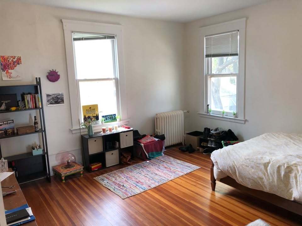 Back Bedroom - 94 Linden St