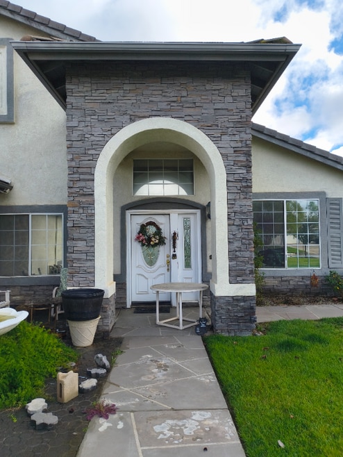 Building Photo - 28409 King Apache Cir