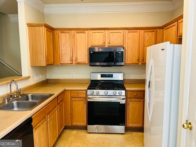 Building Photo - 2042 Appaloosa Way