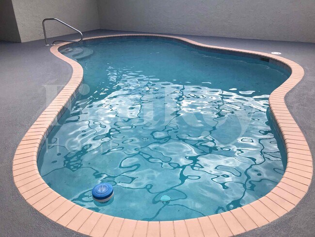 Building Photo - 241 SW 32nd Terrace