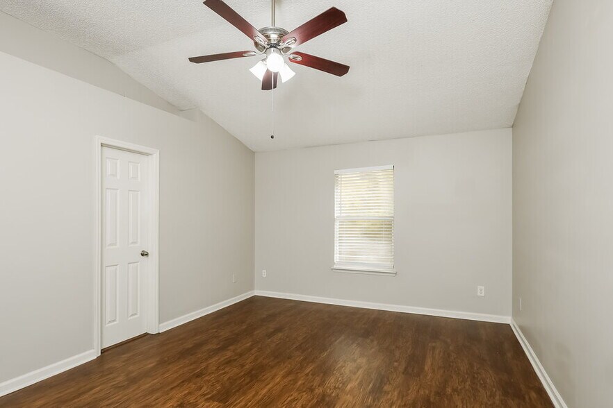 Building Photo - 7811 Invermere Blvd N