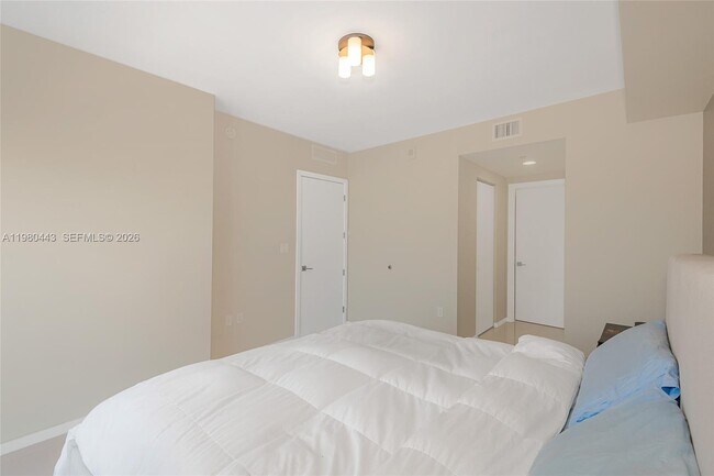 Building Photo - 5300 Paseo Blvd