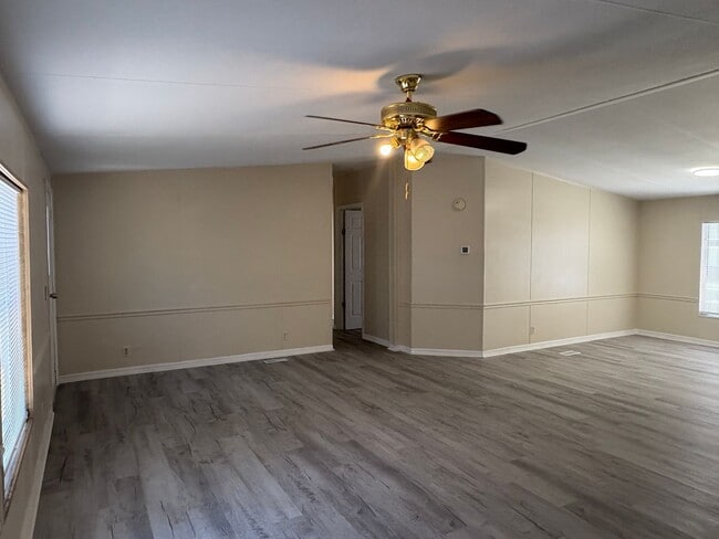 Building Photo - 4bath/2bath Mobile Home in Bay Hills Commu...
