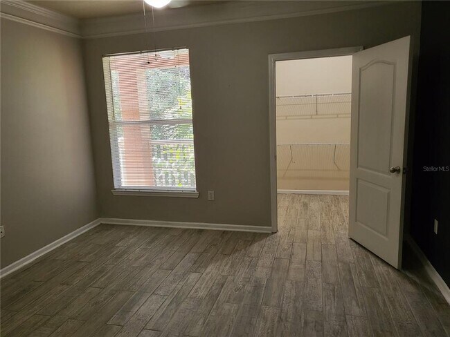 Building Photo - 8824 Villa View Cir