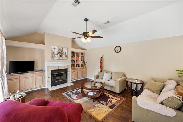 Building Photo - 4137 Mapleridge Dr