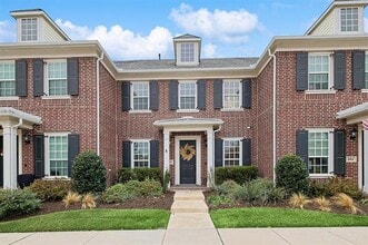 Building Photo - 1008 Redbrick Ln