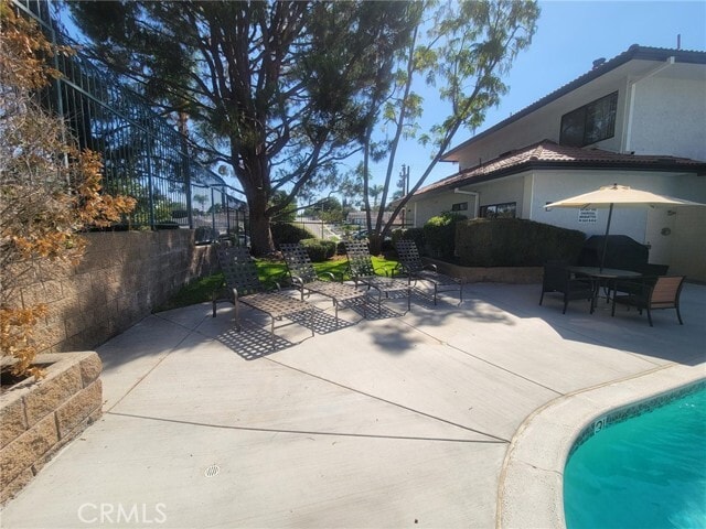 Building Photo - 147 S Poplar Ave