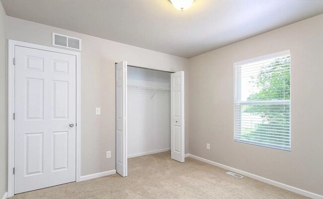 Building Photo - Newer 4 Bedroom Home for Lease