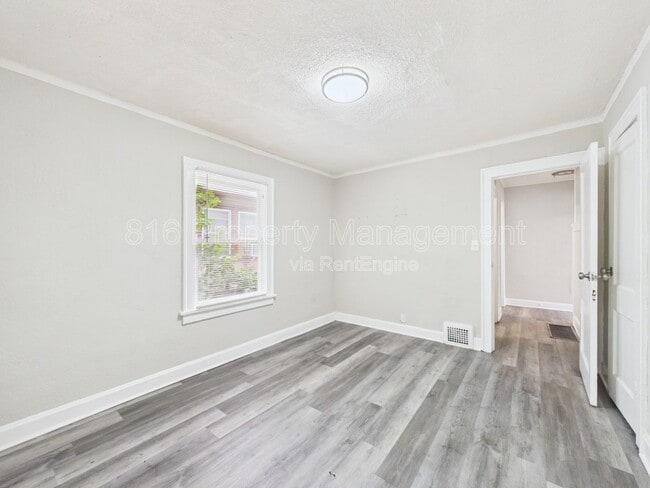 Building Photo - 5636 Garfield Ave
