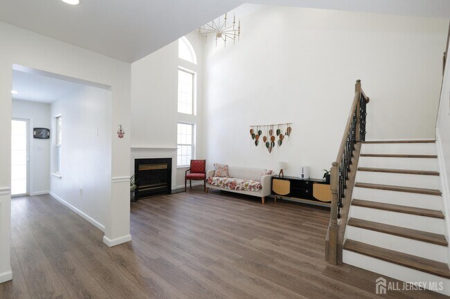 Building Photo - 42 Pennsbury Way