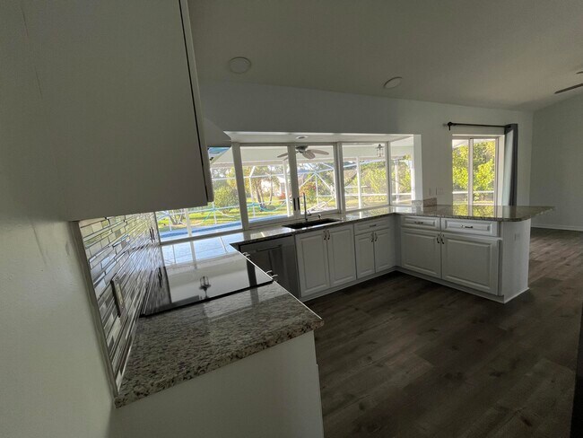 Building Photo - 1911 SE Gaskins Cir